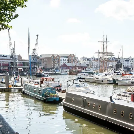Waterside - Alexander May Apartman Bristol