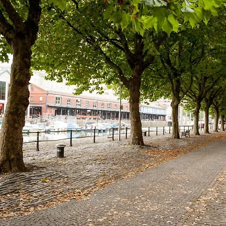 Waterside - Alexander May Apartman Bristol
