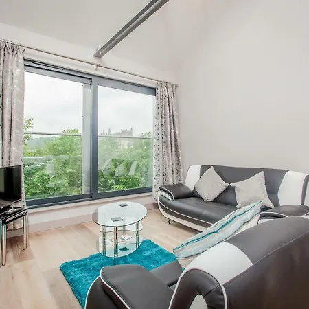 Waterside - Alexander May Apartman *
