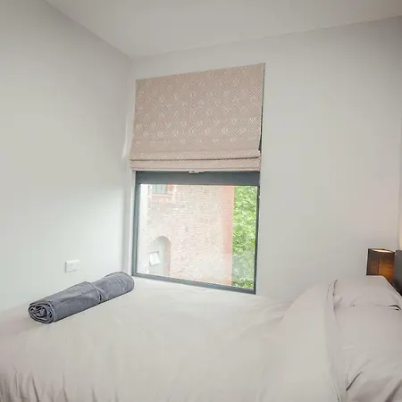 Waterside - Alexander May Apartman *